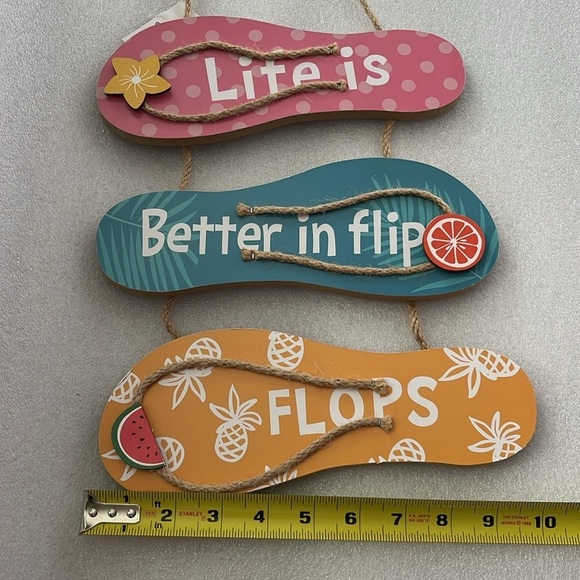 🆕 Flip Flops Wall Decor “Life is Better in Flip Flops” Hanging Sign 🩴 - Picture 9 of 10